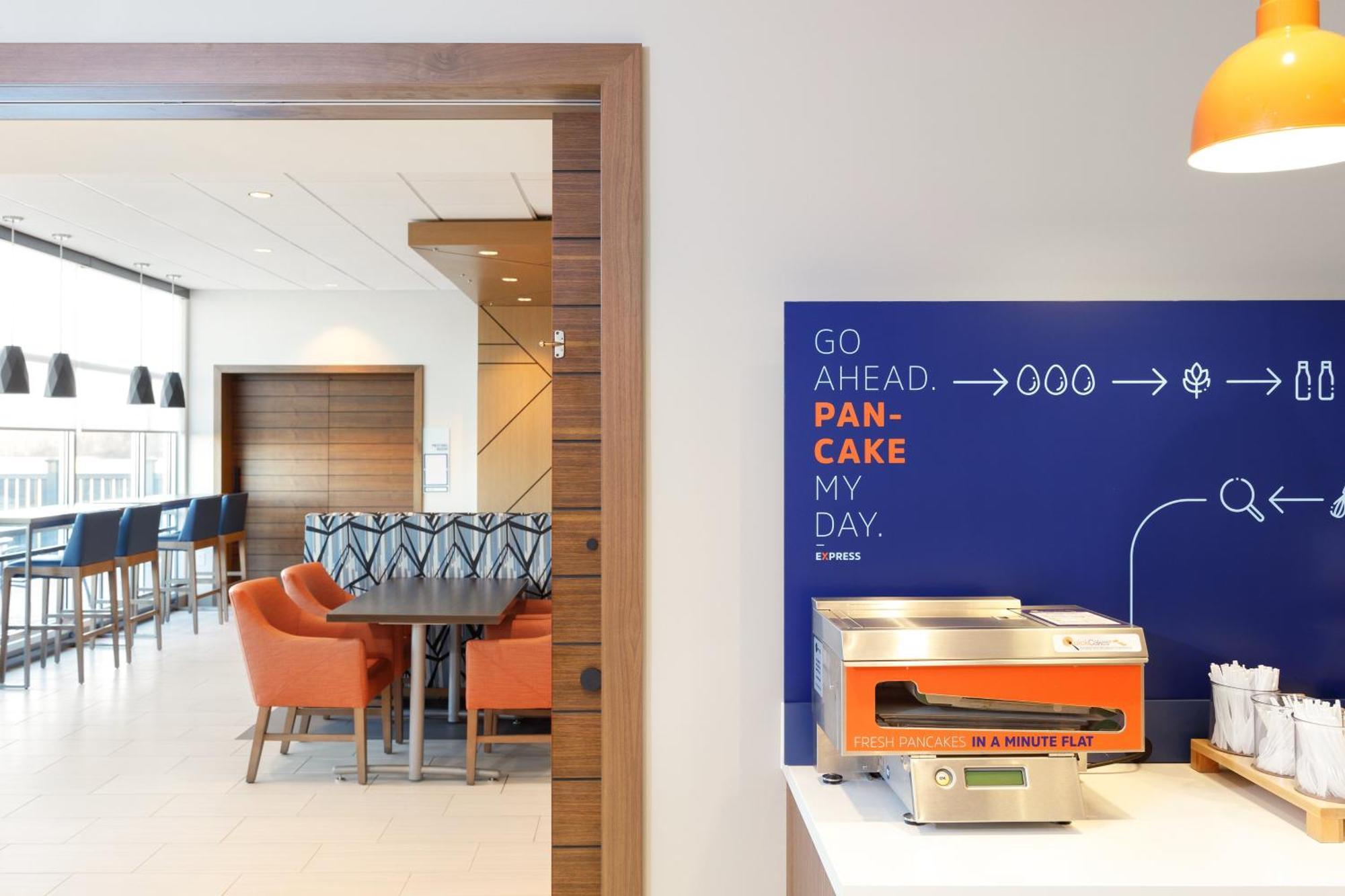 Holiday Inn Express Williamston By Ihg Exteriör bild