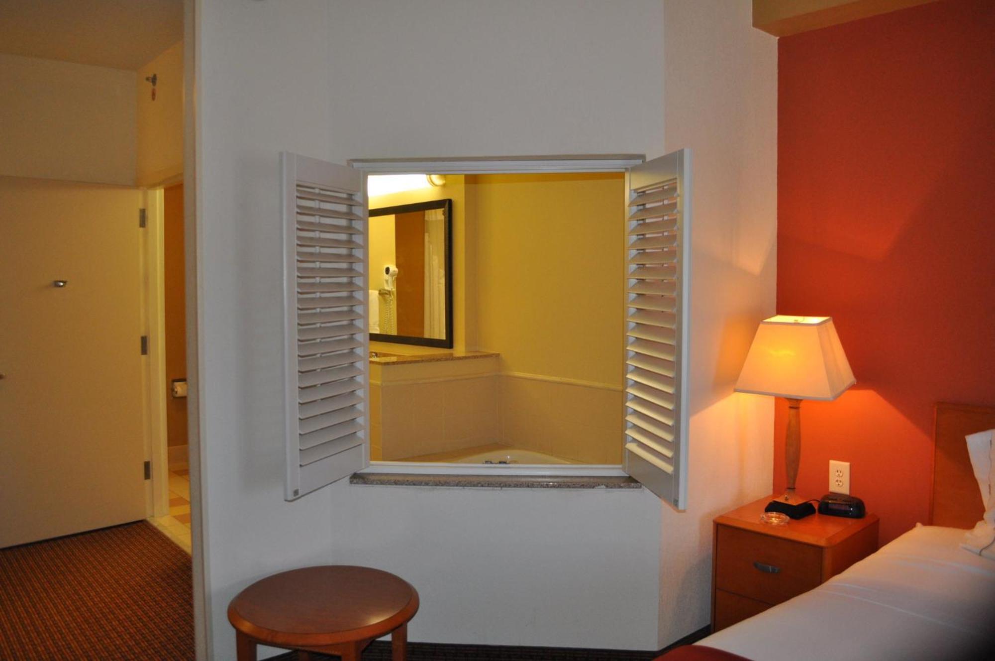 Holiday Inn Express Williamston By Ihg Exteriör bild